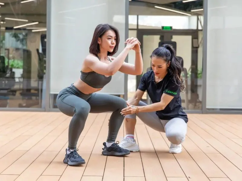cac bai tap giup mong to nhanh cho nu 7 dong tac hieu qua tai nha va phong gym