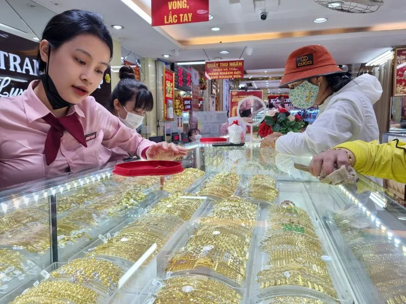 nam mo thay vang danh de con gi giai ma giac mo va con so dan gian
