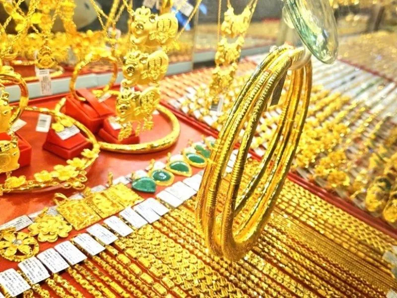 nam mo thay vang danh de con gi giai ma giac mo va con so dan gian